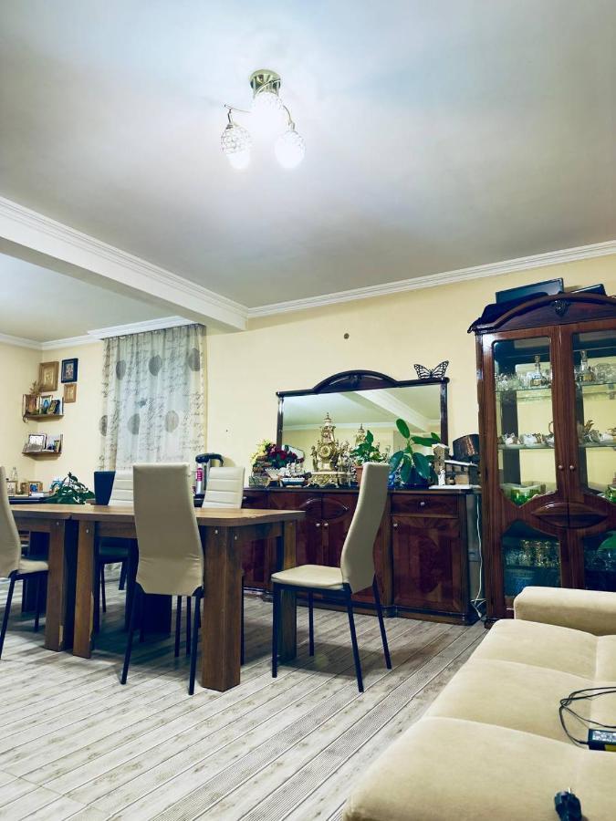 Tetne Qor Guesthouse メスティア エクステリア 写真