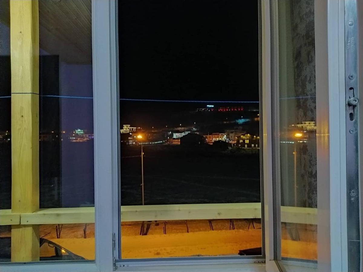 Tetne Qor Guesthouse メスティア エクステリア 写真