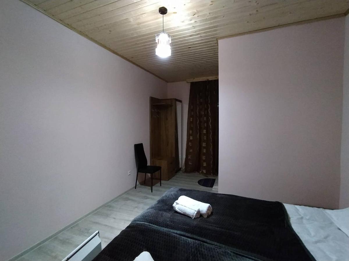 Tetne Qor Guesthouse メスティア エクステリア 写真